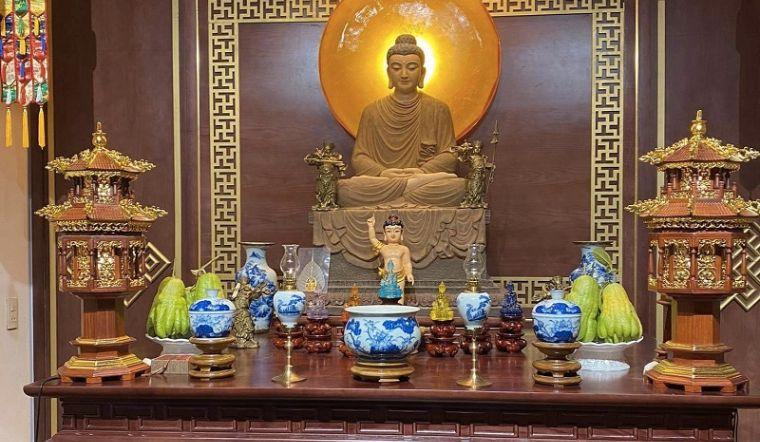 Gia chủ cần chuẩn bị đầy đủ trước khi thờ Phật về nhà