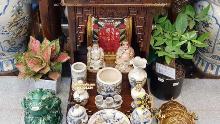 Bàn thờ Thần Tài không dùng nữa nên xử lý như thế nào?