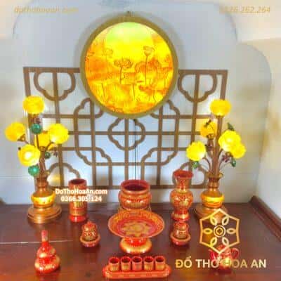 Bộ Đồ Thờ Thần Linh Sứ Gấm Đỏ Đẹp BTLGD1