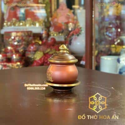 Chóe Thờ Đồng Nâu Khắc Chữ Nổi1