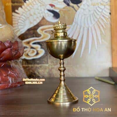Đèn Dầu Bằng Đồng Chân Cao