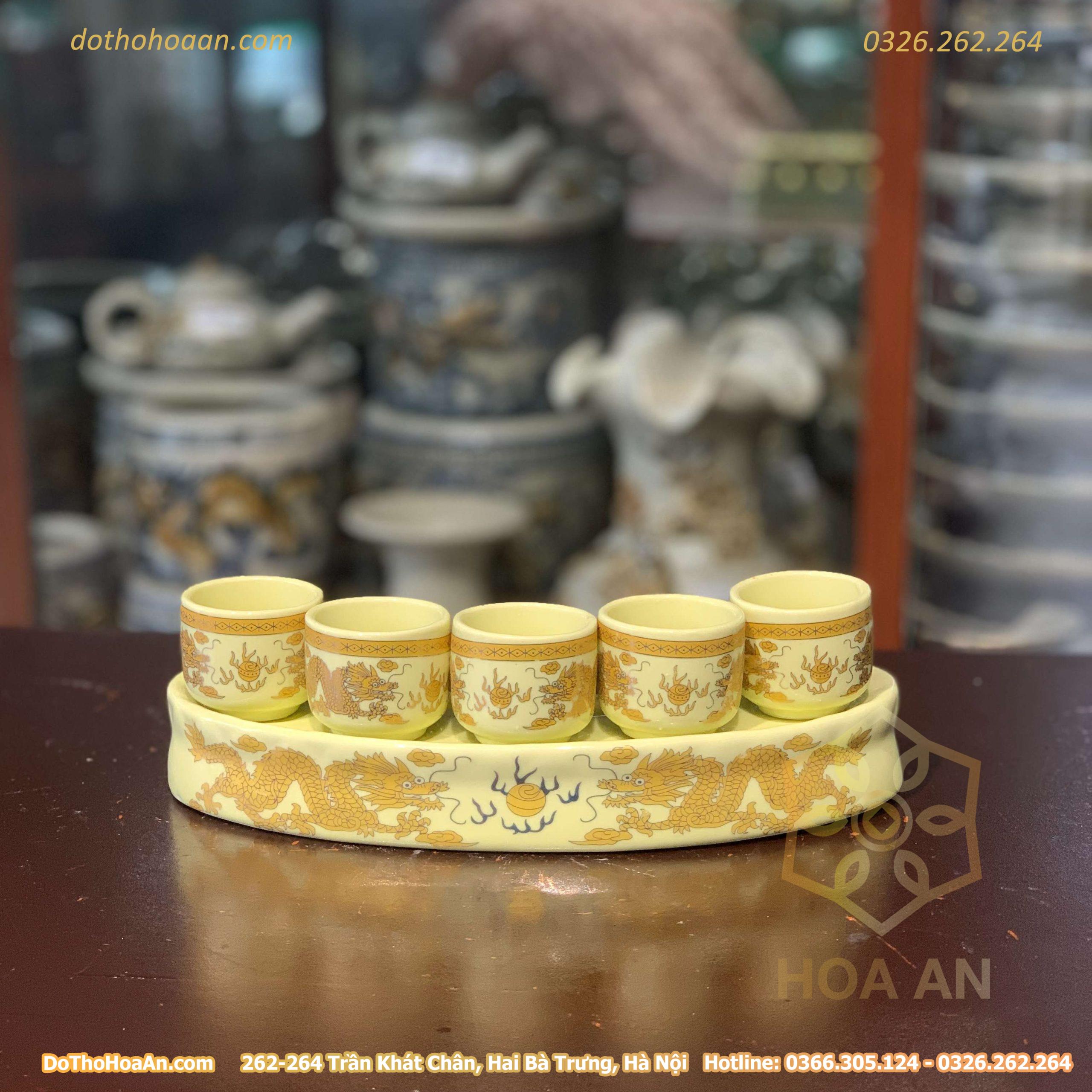 Khay / Kỷ Nước 5 Chén Men Vàng Ngà