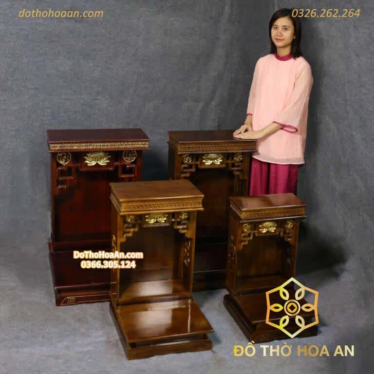 Bàn Thờ Thần Tài Hiện Đại Gỗ Sồi Triện Sen Dát Vàng Màu Nâu