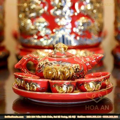 Bộ Ấm Chén Trà Thờ Men Đỏ Vẽ Vàng 24K