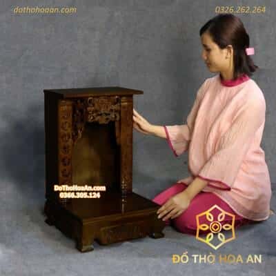Ban Thờ Thần Tài Gỗ Xoan Mái Bằng Chân Qùy Màu Nâu