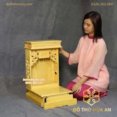 Bàn Thờ Thần Tài Hiện Đại Gỗ Sồi Triện Sen Màu Vàng