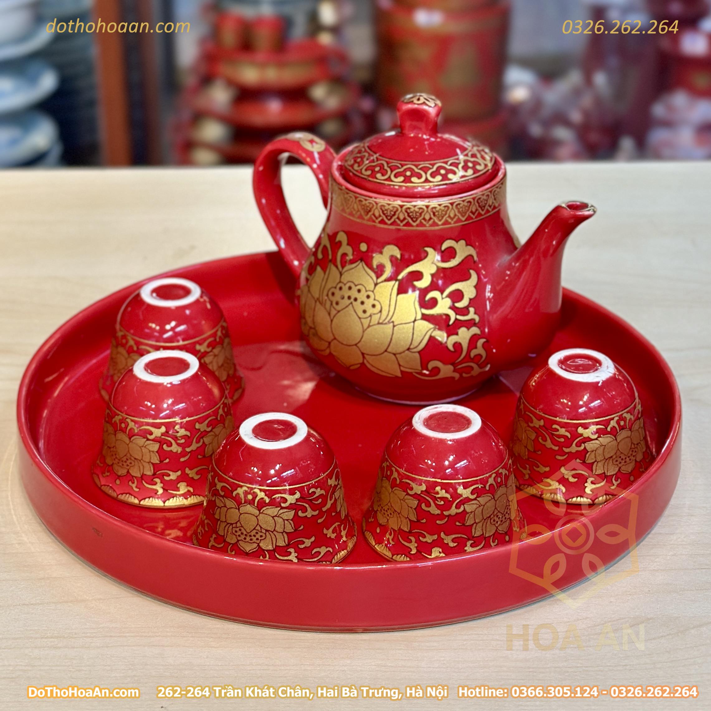 Bộ Ấm Chén Trà Thờ Sứ Gấm Đỏ (5) Bộ Ấm Chén Trà Thờ Sứ Gấm Đỏ
