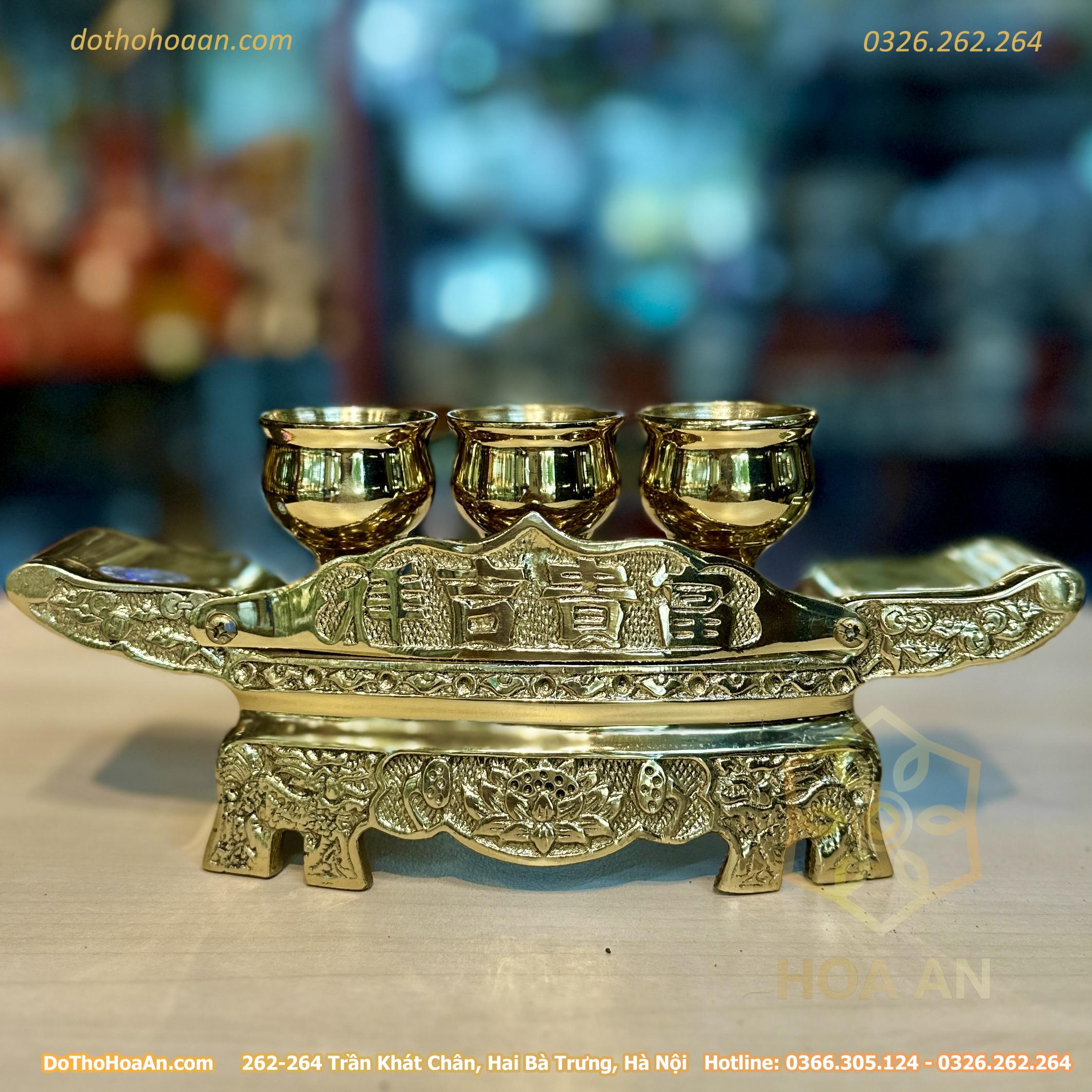 Kỷ Ngai Thờ 3 Chén Đồng Vàng