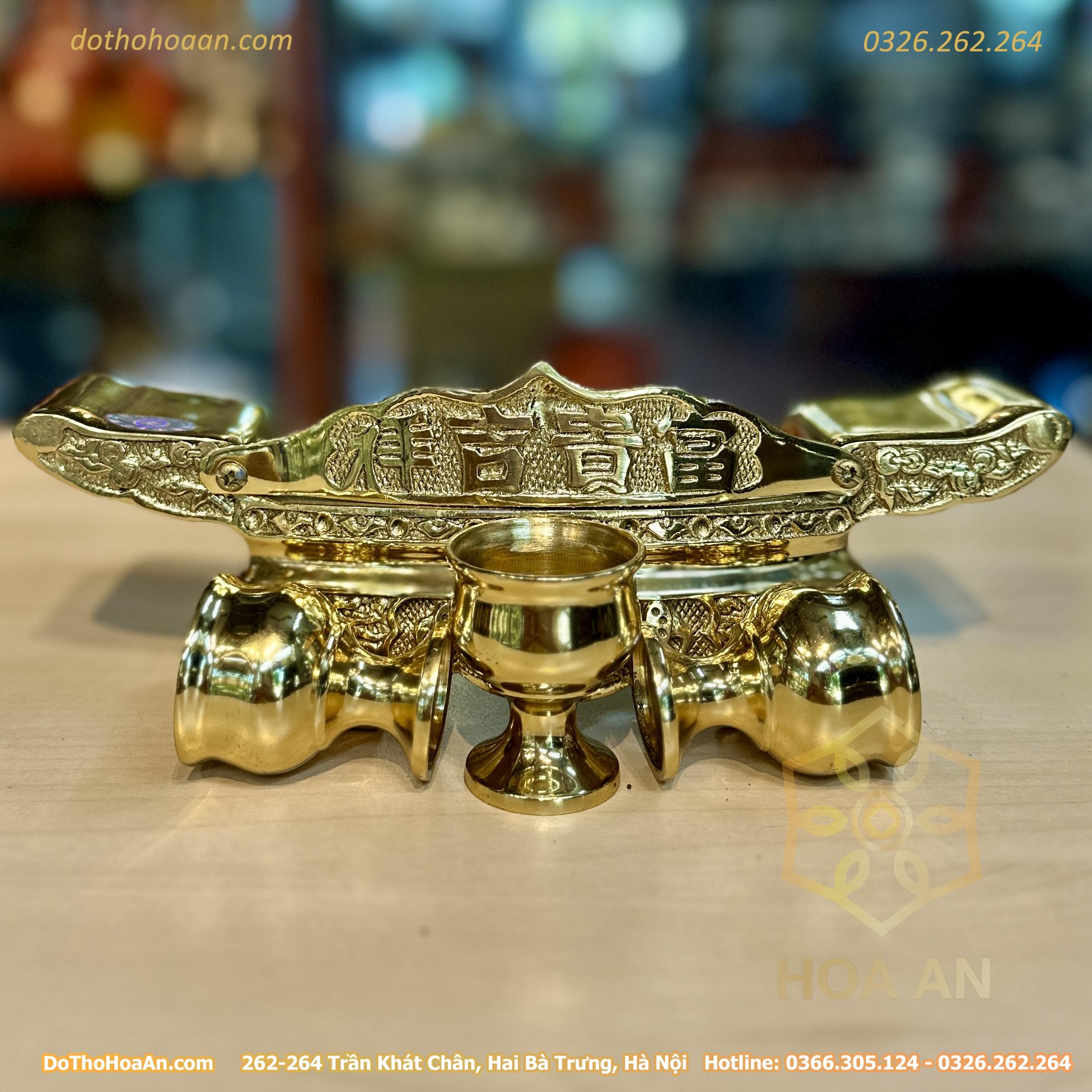 Kỷ Ngai Thờ 3 Chén Đồng Vàng