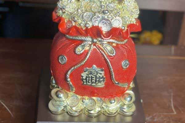 Túi Tiền Vàng Màu Đỏ Chiêu Tài