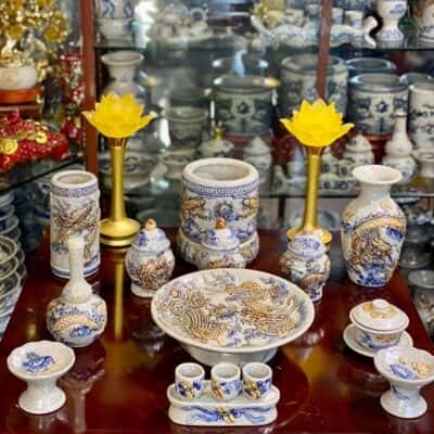 Bộ Đồ Thờ Thần Linh Men Rạn Đắp Nổi BDTTLMR03