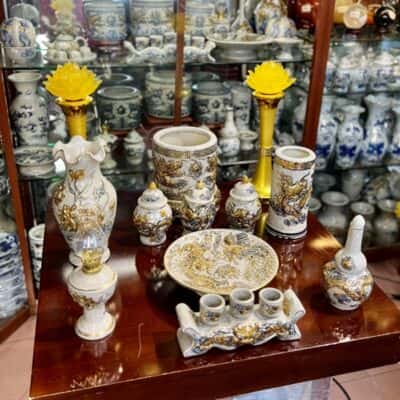 Bộ Đồ Thờ Thần Linh Men Rạn Vẽ Vàng3