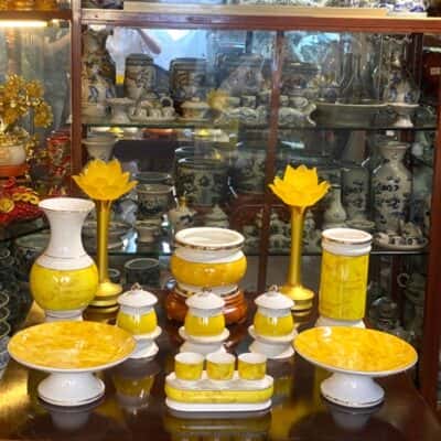 Bộ Đồ Thờ Thần Linh Sứ Vân Đá Vàng BDTTLVDV1