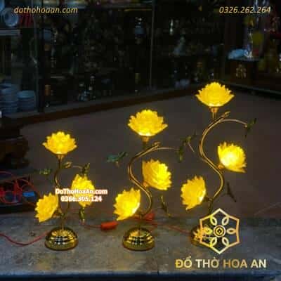 Đèn Thờ Hoa Sen 3 Bông Lưu Ly Thân Cong1