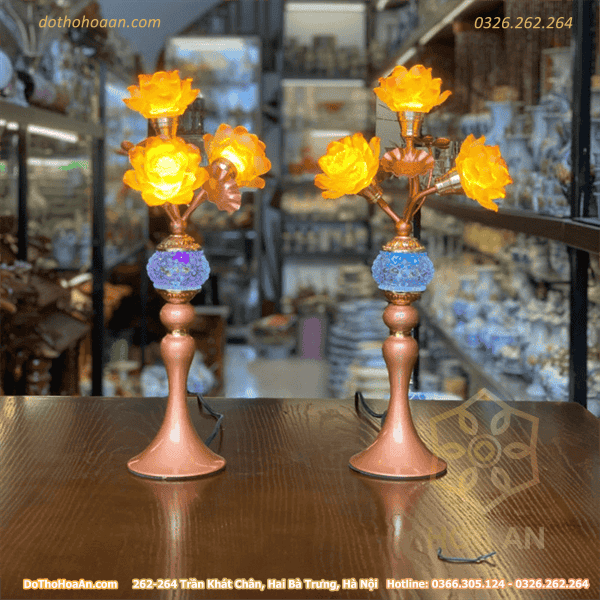den-tho-hoa-sen-3-bong-luu-ly-than-hop-kim-cao-45cm(variation) Đèn Thờ Hoa Sen 3 Bông Lưu Ly Thân Hợp Kim