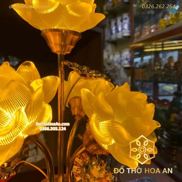 Đèn Thờ Hoa Sen 5 Bông Lưu Ly Thân Pha Lê4 Đèn Thờ Hoa Sen 5 Bông Lưu Ly Thân Pha Lê4