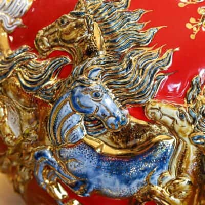 Bình Hút Lộc Mã Đáo Thành Công Men Đỏ Đắp Nổi Vẽ Vàng 24K H201