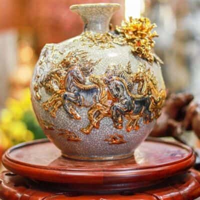 Bình Hút Lộc Mã Đáo Thành Công Men Rạn Đắp Nổi Vẽ Vàng 24K H201