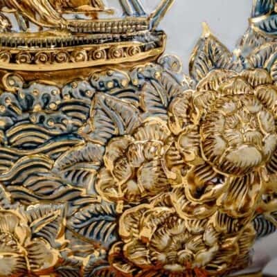Bình Hút Lộc Thuận Buồm Xuôi Gió Men Trắng Đắp Nổi Vẽ Vàng 24K H251