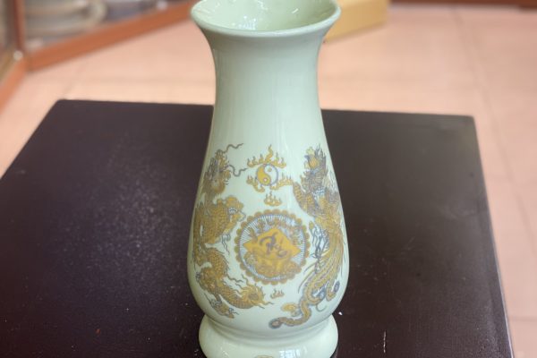 Lọ Hoa Dáng Huệ Men Vàng Ngà