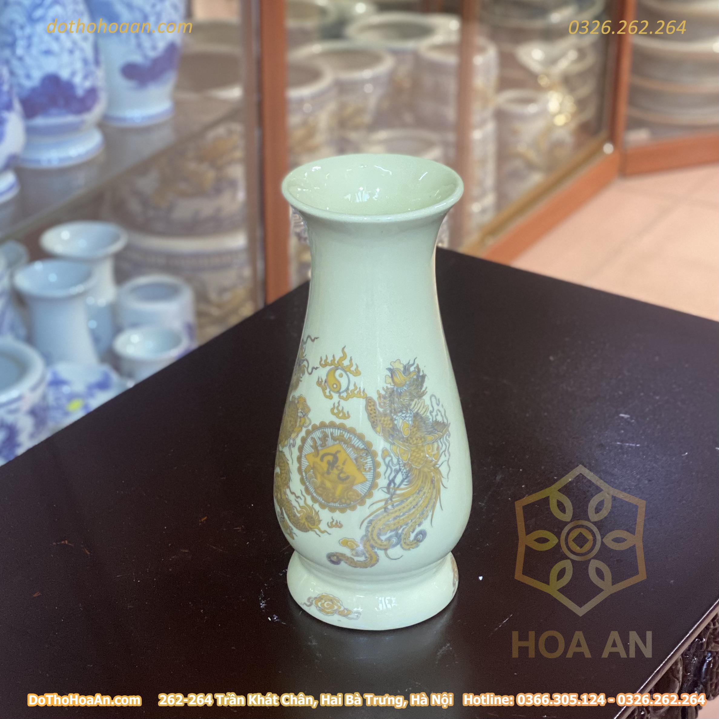 Lọ Hoa Dáng Huệ Men Vàng Ngà (4)