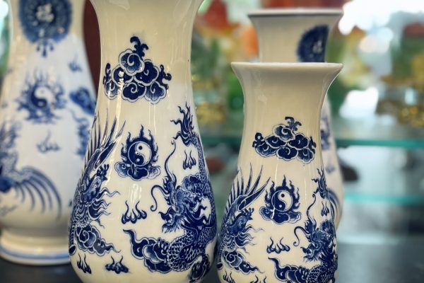 Lọ Hoa Dáng Huệ Rồng Men Trắng