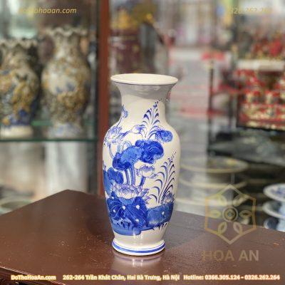 Lọ Hoa Dáng Lục Bình Hoa Sen Men Trắng
