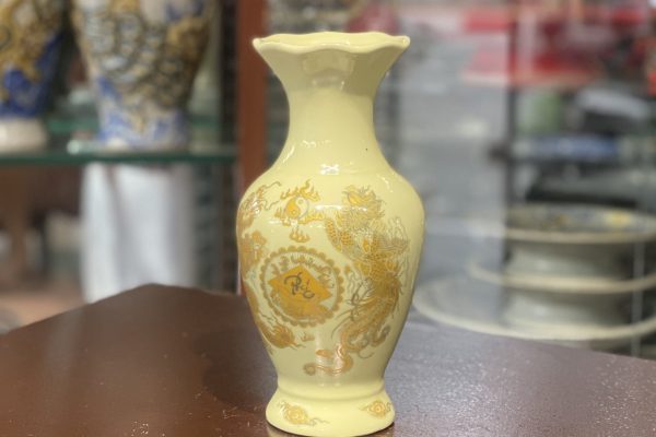Lọ Hoa Dáng Lục Bình Men Vàng Ngà