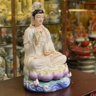 Tượng Quan Âm Ngồi Đài Sen Sứ Đức Hóa1