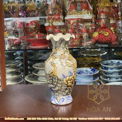 Lọ Lượn Men Rạn Đắp Nổi Công Đào