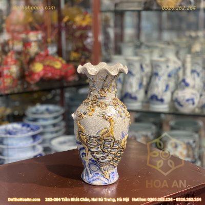 Lọ Lượn Men Rạn Đắp Nổi Công Đào