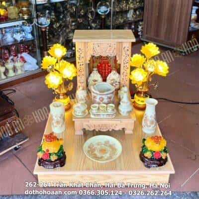 Bộ Đồ Thờ Thần Tài Gỗ Thông Mái Bằng Sứ Men Vàng Ngà1