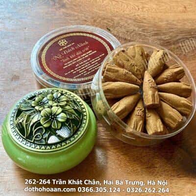 Nụ Trầm Bách Xanh2