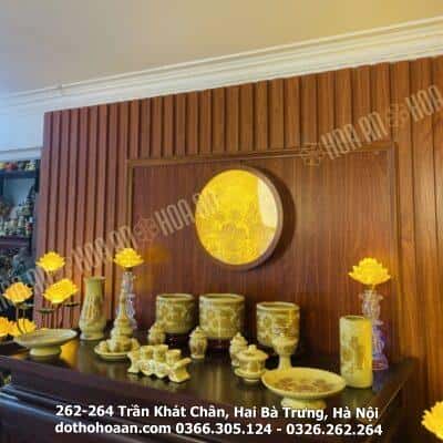 Bộ Đồ Thờ Thần Linh Men Vàng Ngà – bộ cơ bản, bàn thờ ngang 127 -155 cm1