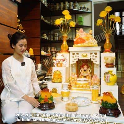 Bộ Ban Thờ Thần Tài Hiện Đại Thông Triện Sen Dát Vàng Mái Bằng Trắng Sứ Vân Đá Vàng1