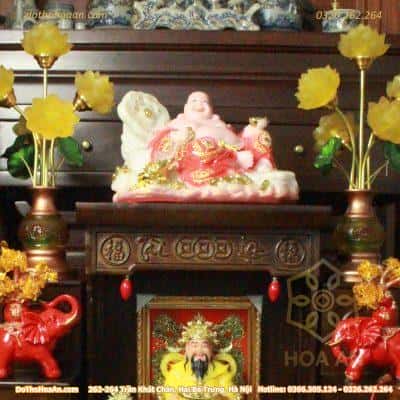 Bộ Ban Thờ Thần Tài Đương Đại Gỗ Xoan Màu Óc Chó Sứ Gấm Vàng