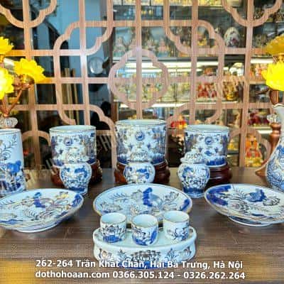 Bộ Ban Thờ Gia Tiên Sứ Men Lam Vẽ Vàng 24K – Bộ Đồ Cơ Bản Cho Ban 107cm-127cm