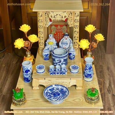 Bộ Ban Thờ Thần Tài Gỗ Xoan Mái Bằng Chân Quỳ Màu Vàng Sứ Men Lam