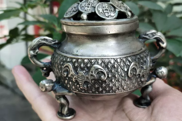 Đốt Trầm Đồng Thỏi Tiền Vàng