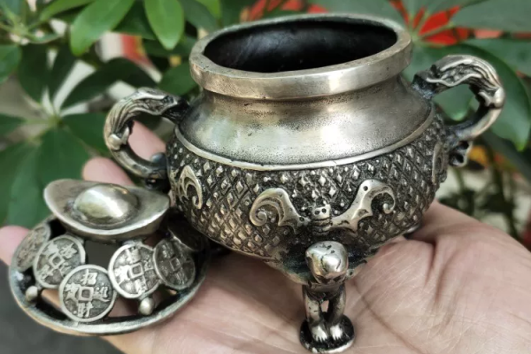 Đốt Trầm Đồng Thỏi Tiền Vàng