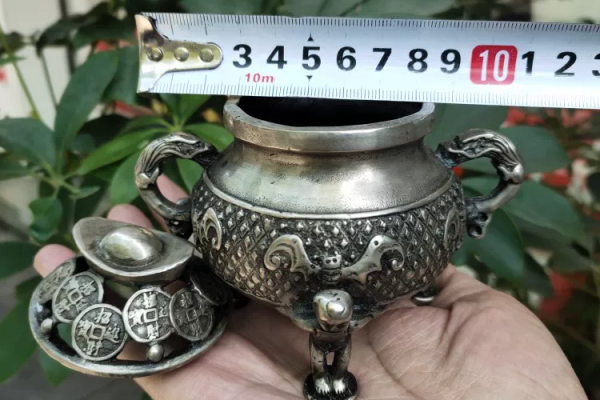 Đốt Trầm Đồng Thỏi Tiền Vàng
