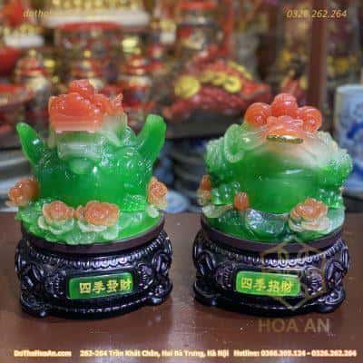 Ông Cóc Và Tỳ Hưu Phong Thủy Xanh Tọa Hoa Đế Gỗ Xoay