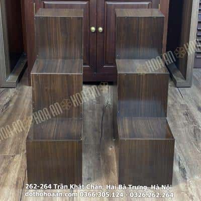 Bục Tam Cấp Kê Bàn Thờ Thần Tài Gỗ Thông Màu Óc Chó Trơn2
