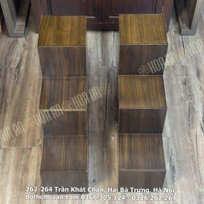 Bục Tam Cấp Kê Bàn Thờ Thần Tài Gỗ Thông Màu Óc Chó Trơn3