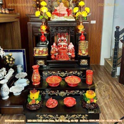 Bộ Ban Thờ Thần Tài Hiện Đại Gỗ Sồi Kết Hợp Kệ 3 Tầng Sứ Men Đỏ Bát Tràng