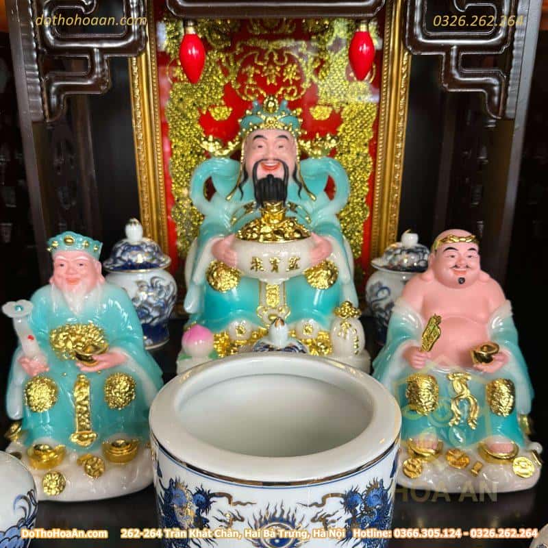 Bộ Ban Thờ Thần Tài Hiện Đại Kết Hợp Kệ 3 Tầng Sứ Men Lam Vẽ Vàng 24K