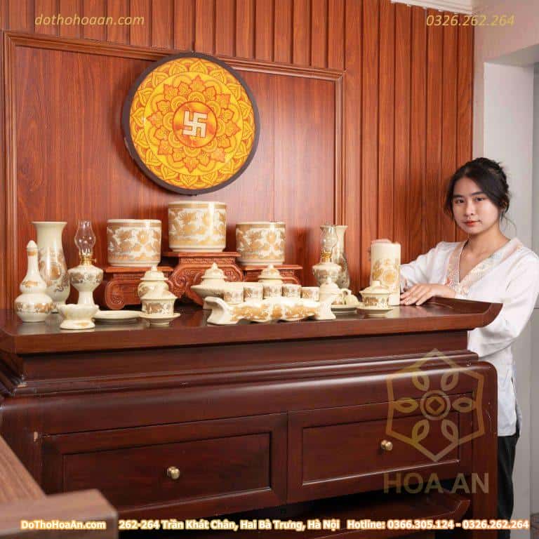 Bộ Đồ Thờ Gia Tiên Men Vàng Ngà