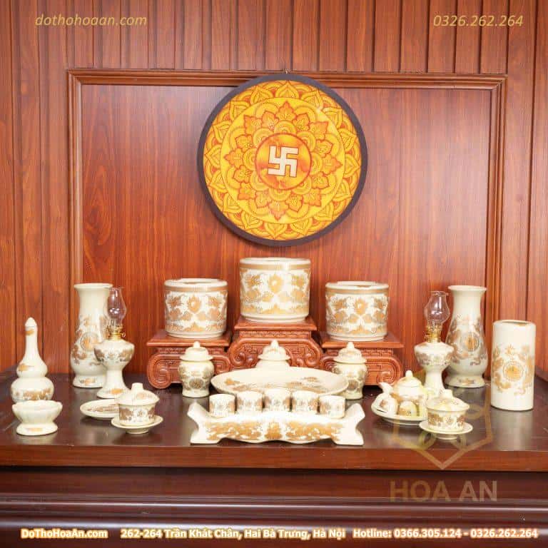 Bộ Đồ Thờ Gia Tiên Men Vàng Ngà