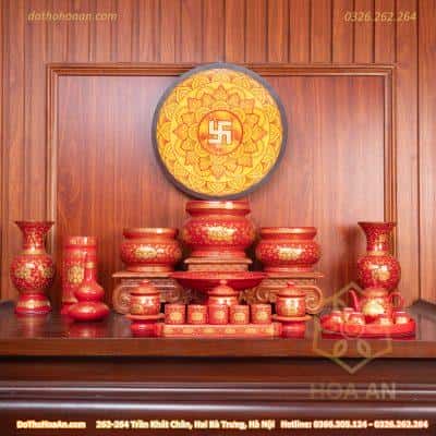 Bộ Đồ Thờ Gia Tiên Sứ Gấm Đỏ BTGTGD1