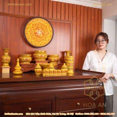 Bộ Đồ Thờ Gia Tiên Sứ Gấm Vàng BTGTSGV3
